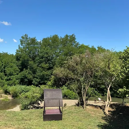 ヴィラ Sasava ボサンスカ・グラディシュカ